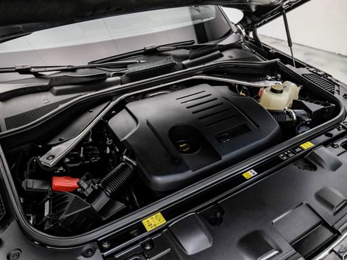 Used 2024 Land Rover Range Rover SE image 93