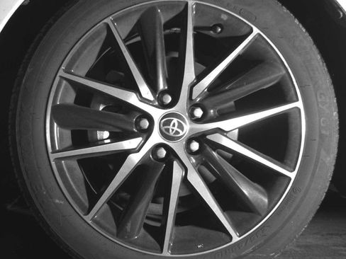 Certified 2023 Toyota Camry SE image 11