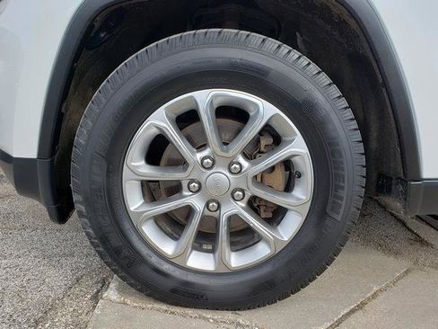 Used 2015 Jeep Grand Cherokee Limited w/ Trailer Tow Group IV image 27