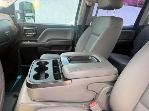 Used 2019 Chevrolet Silverado 3500 W/T w/ WT Convenience Package AWD/4WD image 10