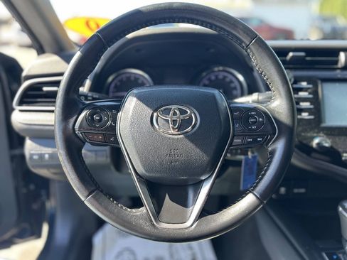 Used 2019 Toyota Camry SE FWD image 10