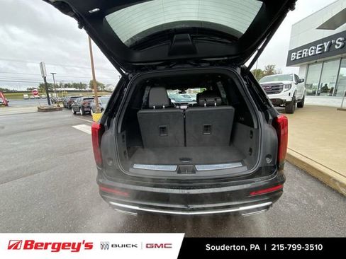 Used 2025 Cadillac XT6 Premium Luxury image 28