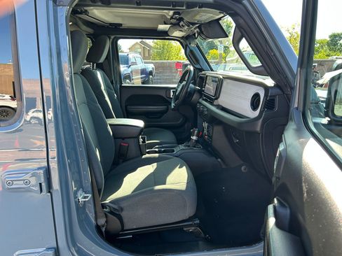 Used 2024 Jeep Wrangler Unlimited AWD/4WD image 29