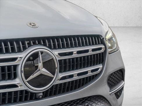 Used 2025 Mercedes-Benz GLE 450e GLE 450e w/ Driver Assistance Package image 7