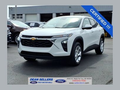 Used 2024 Chevrolet Trax LS w/ LS Convenience Package