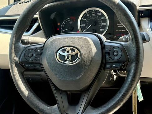 Used 2020 Toyota Corolla LE FWD image 20
