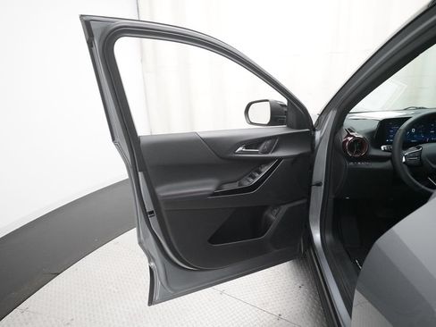 Used 2025 Chevrolet Equinox RS w/ Safety and Technology Package AWD/4WD image 28