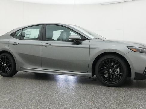 New 2026 Toyota Camry SE FWD image 28