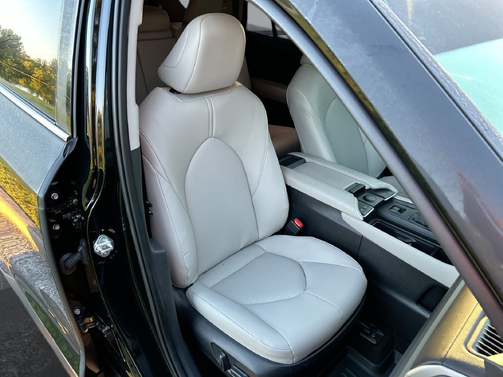 Used 2025 Toyota Grand Highlander AWD Hybrid image 34