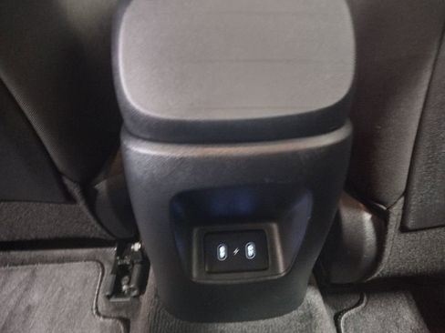 Certified 2025 Hyundai Elantra Sport image 30