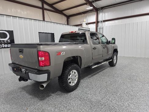 Used 2013 Chevrolet Silverado 2500 LT w/ Interior Plus Package AWD/4WD image 7
