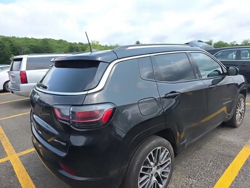 Used 2022 Jeep Compass Limited w/ Elite Group AWD/4WD image 6