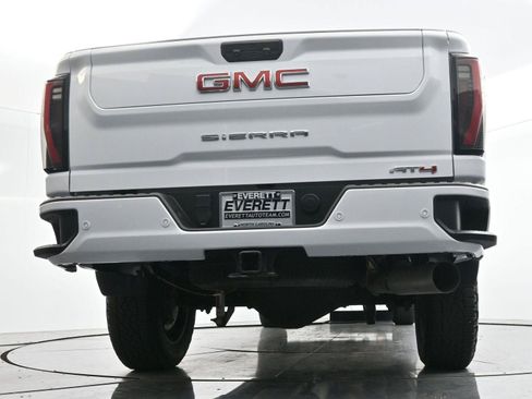 Used 2024 GMC Sierra 2500 AT4 w/ Technology Package AWD/4WD image 51