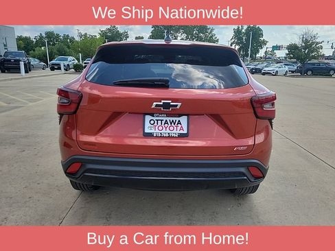 Used 2024 Chevrolet Trax RS FWD image 5