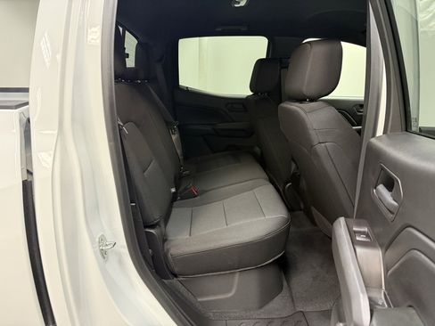 New 2026 Chevrolet Colorado W/T image 17