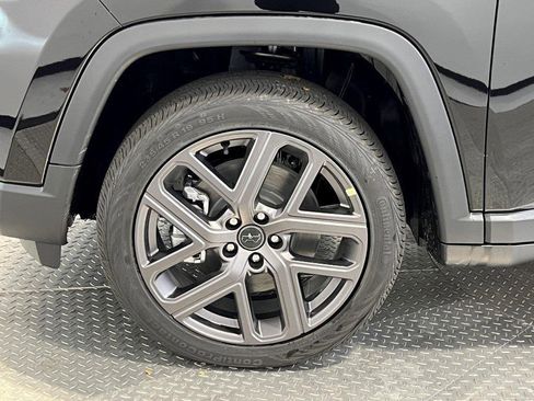 New 2026 Jeep Compass Limited w/ Sun, Sound & Navigation Group image 8