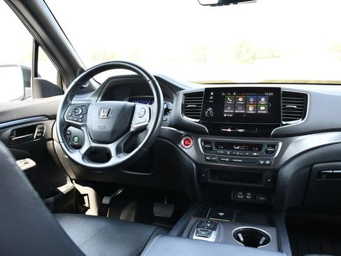 Used 2024 Honda Passport EX-L image 22