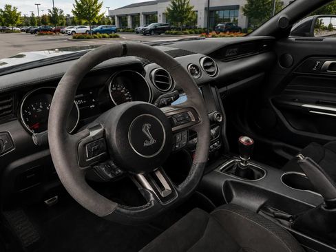 Used 2017 Ford Mustang Shelby GT350 w/ Electronics Package RWD image 18