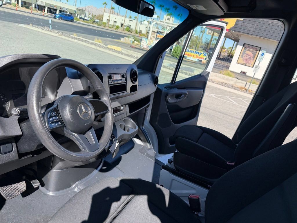 Used 2019 Mercedes-Benz Sprinter 144 image 31