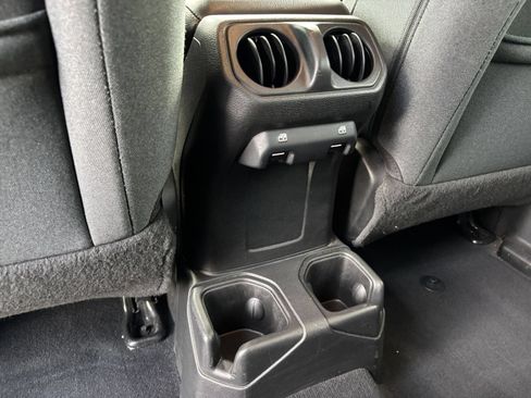 Used 2025 Jeep Wrangler Unlimited Sport AWD/4WD image 22
