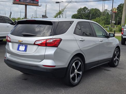 Used 2021 Chevrolet Equinox LS w/ LS Convenience Package FWD image 8