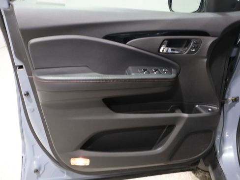 Used 2022 Honda Ridgeline Black Edition image 13