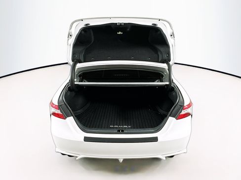 Used 2019 Toyota Camry XSE image 28