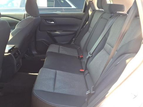 Used 2024 Nissan Rogue SV image 18