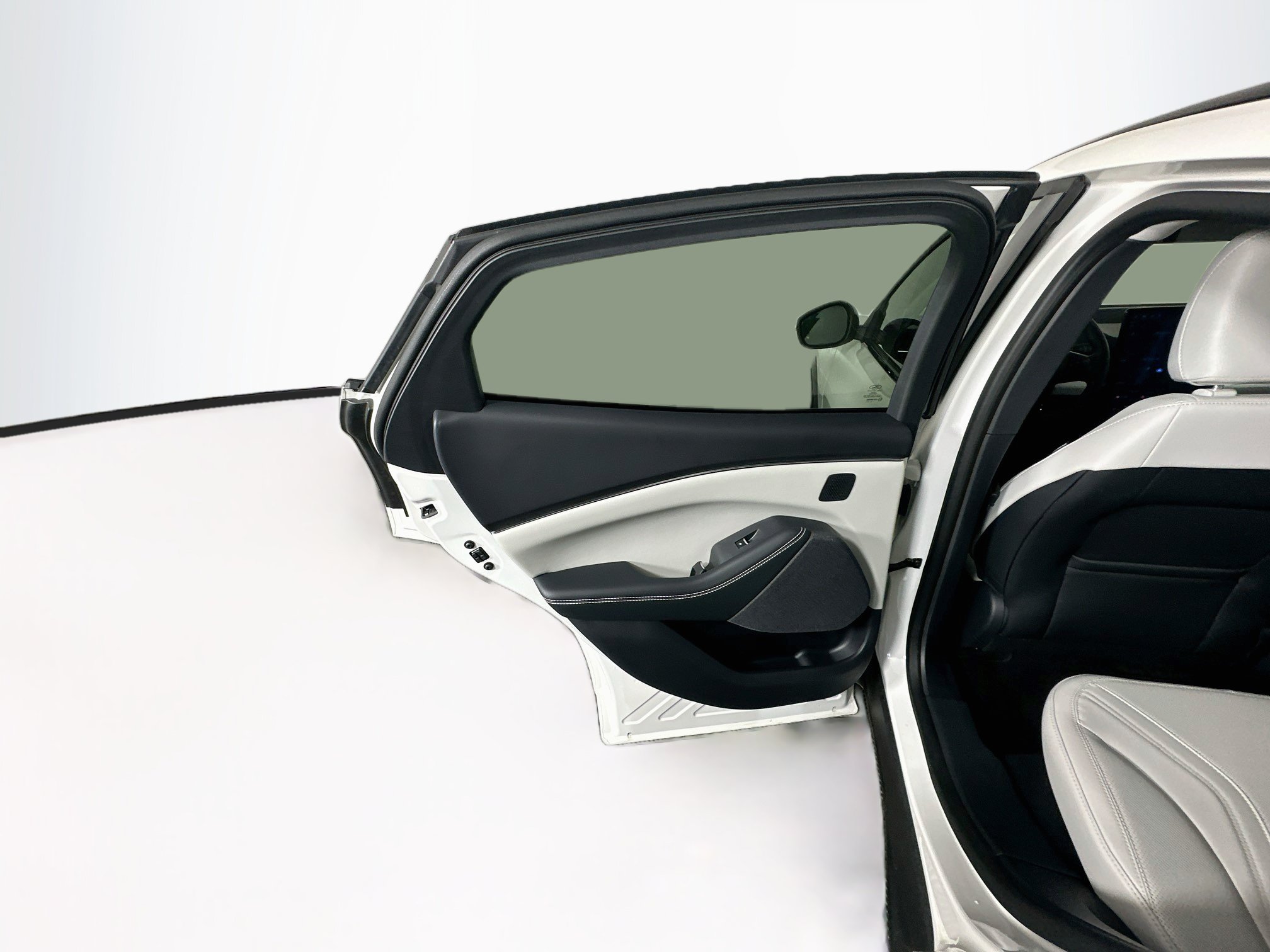 Used 2024 Ford Mustang Mach-E Premium RWD image 26