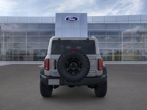 New 2026 Ford Bronco Outer Banks w/ Sasquatch Package image 5