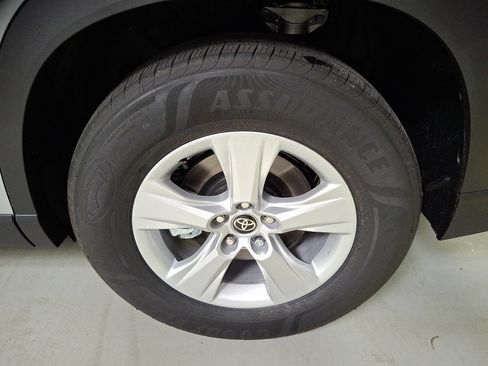 New 2026 Toyota Grand Highlander AWD image 5