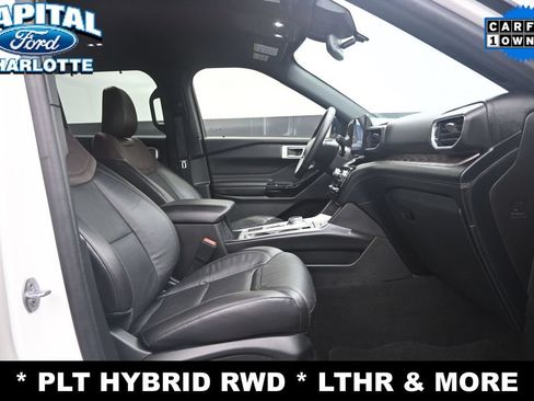 Used 2023 Ford Explorer Platinum w/ Class IV Trailer Tow Package RWD image 14