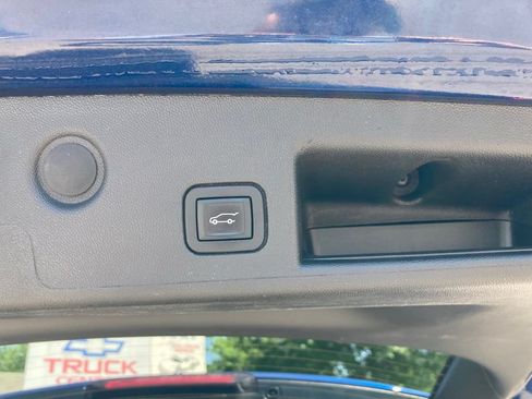 Used 2022 Chevrolet Equinox LT AWD/4WD image 21