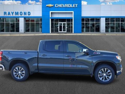 New 2025 Chevrolet Silverado 1500 LT image 2