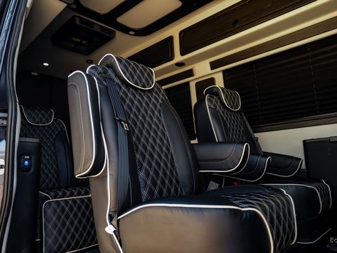 Used 2021 Mercedes-Benz Sprinter 3500 w/ Comfort Plus Package image 58