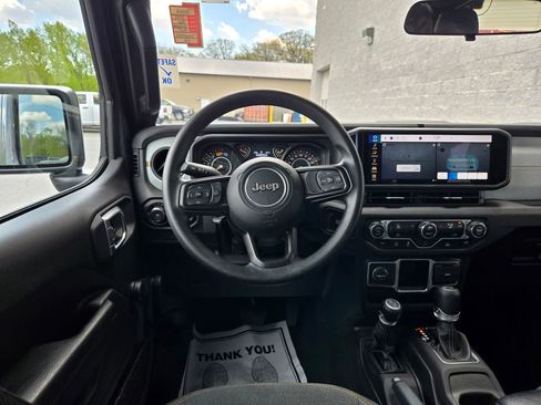 Used 2024 Jeep Wrangler Unlimited Sport AWD/4WD image 33
