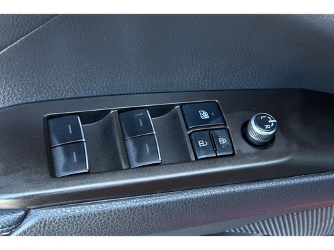 Used 2021 Toyota Camry XSE image 12