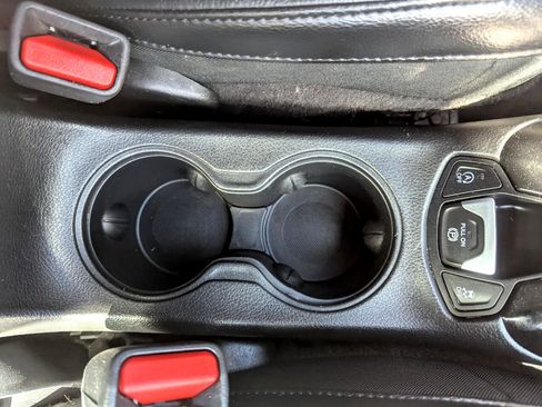 Used 2017 Jeep Compass Limited image 28