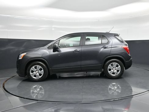 Used 2016 Chevrolet Trax LS FWD image 28