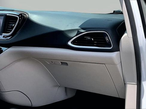 Certified 2023 Chrysler Voyager LX FWD image 19