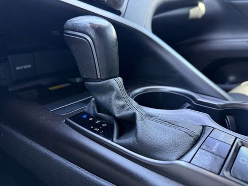 Used 2022 Toyota Camry XSE image 19