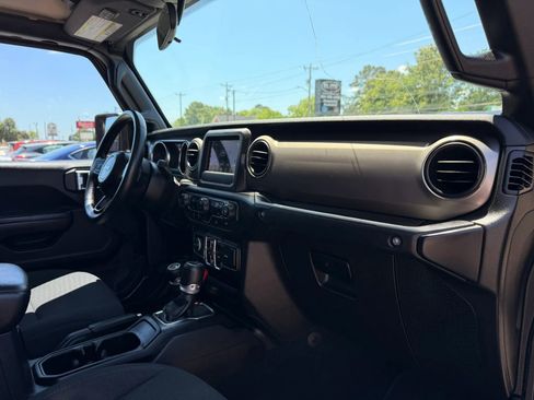 Used 2020 Jeep Gladiator Sport w/ Quick Order Package 24S AWD/4WD image 30