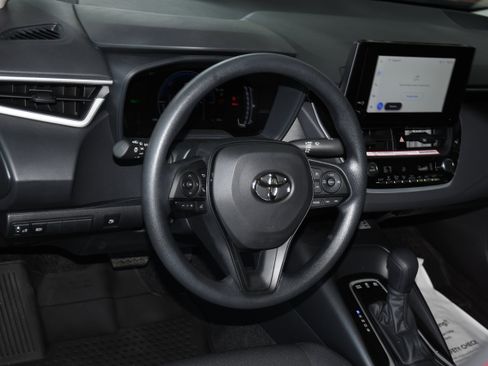 Used 2026 Toyota Corolla LE w/ LE Premium Package FWD image 8