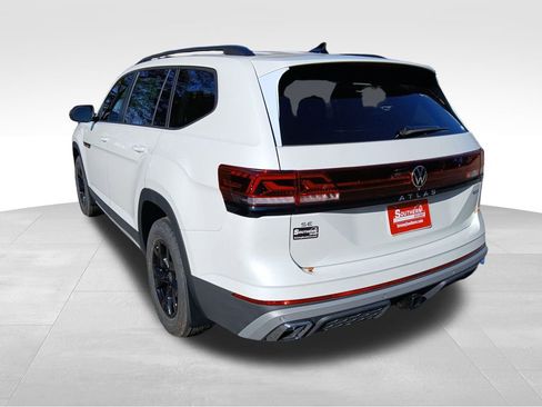 New 2026 Volkswagen Atlas Peak Edition AWD/4WD image 3