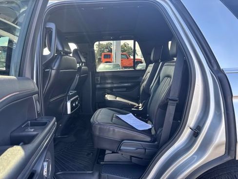 Used 2024 Ford Expedition Limited RWD image 11