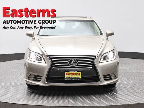 Used 2016 Lexus LS 460 AWD w/ Comfort Package image 2