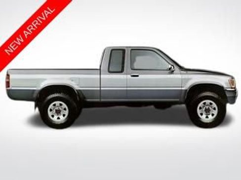 Used 1992 Toyota Pickup Deluxe AWD/4WD image 1