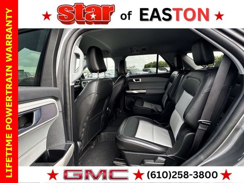 Used 2022 Ford Explorer XLT w/ Equipment Group 202A image 19