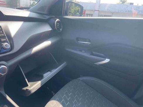 Used 2023 Nissan Kicks SV FWD image 33