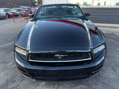 Used 2014 Ford Mustang Convertible image 7